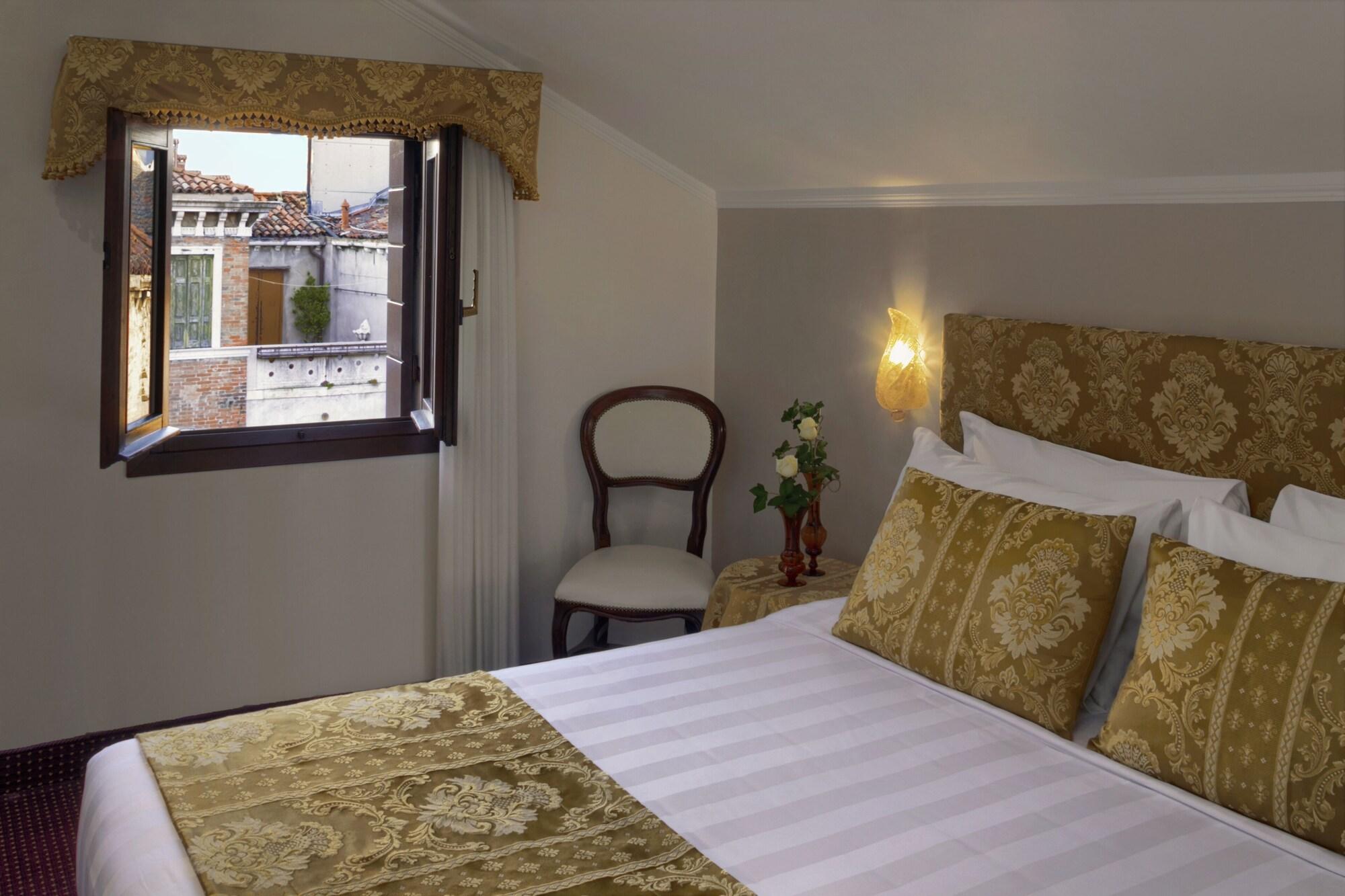Pausania Hotel Venice