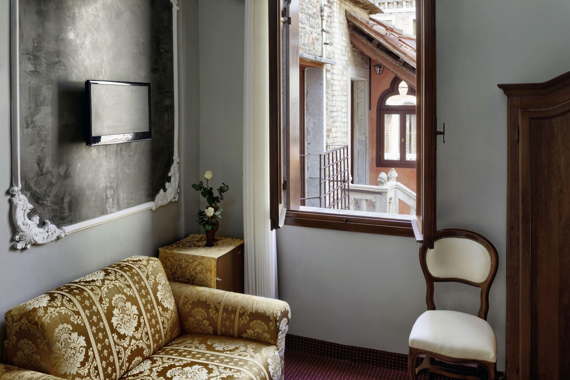Pausania Hotel Venice