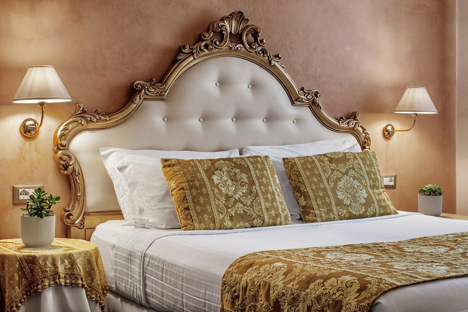 Pausania 3* Venice