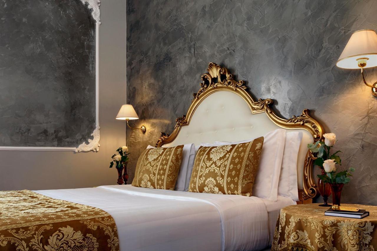 Pausania 3* Venice